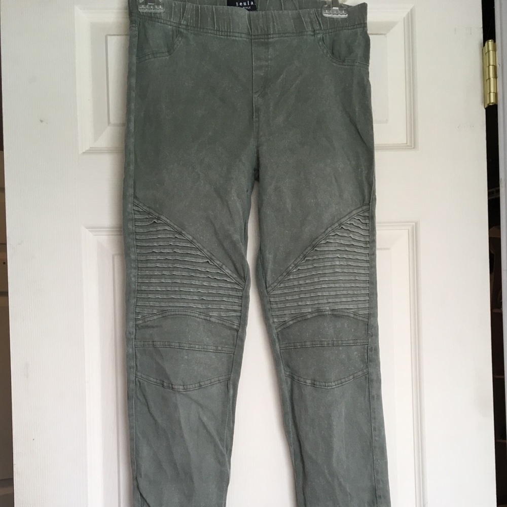 CUTE!! Moto Jeggings